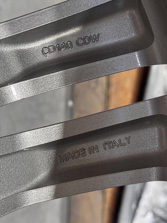 R20 Original Mercedes 8.5J ET45 - A2044012402 / A204 401 2402 1db alufelni felni 4. kép