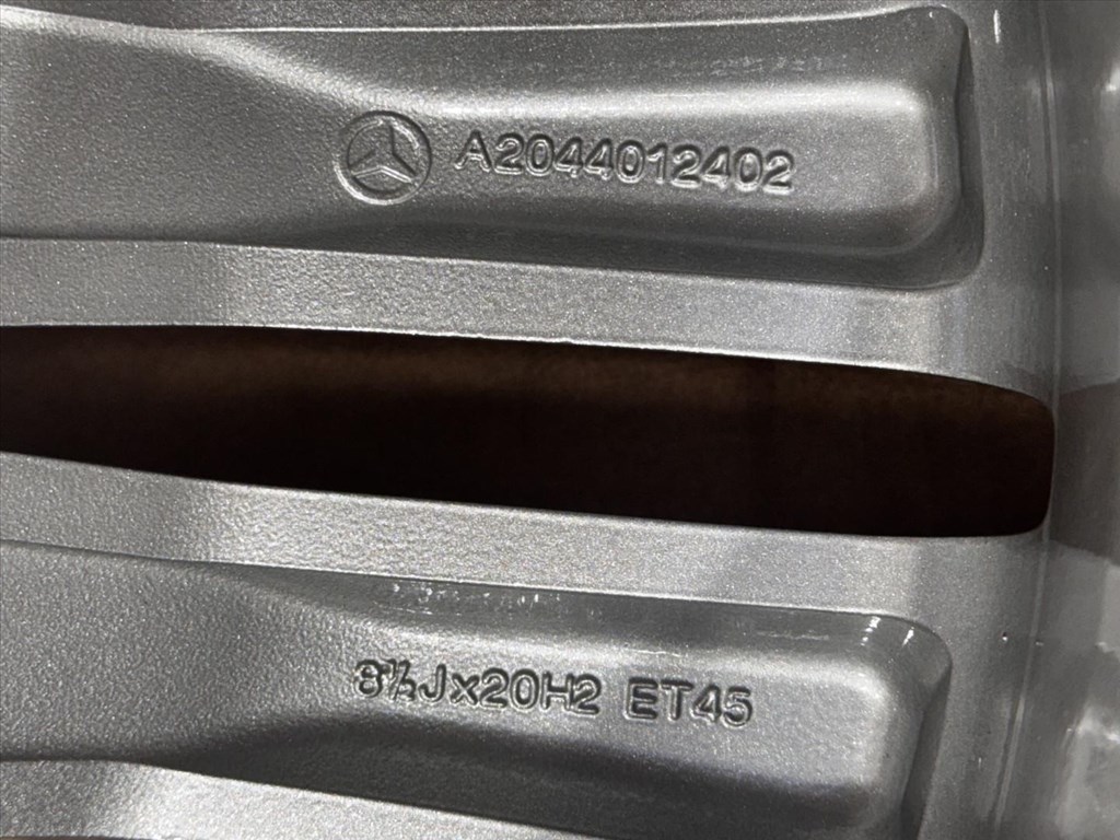 R20 Original Mercedes 8.5J ET45 - A2044012402 / A204 401 2402 1db alufelni felni 5. kép
