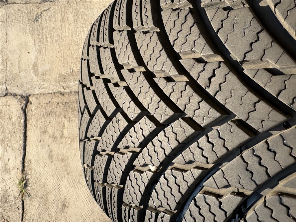  5x112 lyukosztású 18" használt Dezent alufelni, rajta 235/60 használt Firestone téli gumi gumi  2. kép