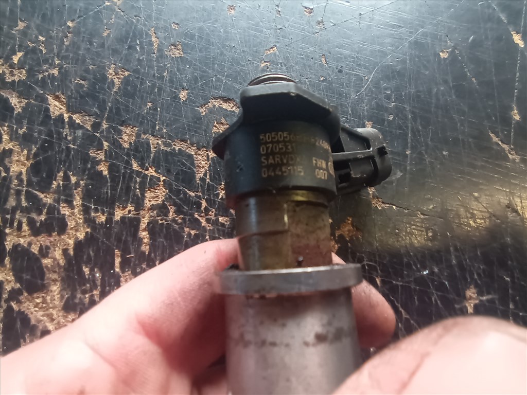 Nissan X-trail T31 2.0dci porlasztó  505056bh82409398 3. kép