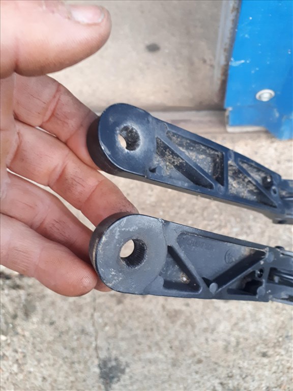 Volkswagen Passat B6 Első ablaktörlő kar  balkormányos 3c1955409c 3c1955410c 6. kép