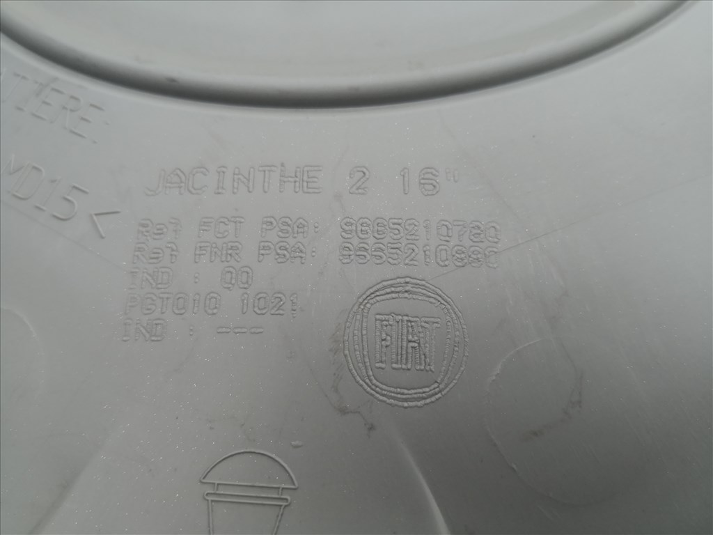 Fiat 16-os gyári dísztárcsa 1db 3. kép