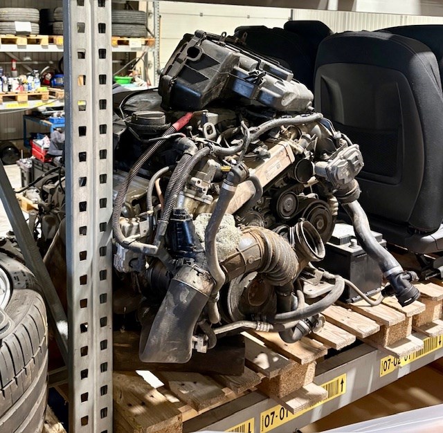 BMW 318d N47D20C komplett motor 3. kép
