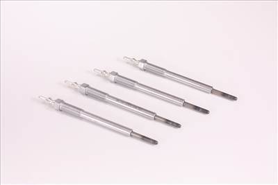 HK13213 GYÁRI ÚJ IZZÍTÓGYERTYA SZETT (4db) D4FE - Hyundai I30 16-24, I40 18-19, Kona 17-23, Tucson 18-24- / Kia Ceed 2018-2020-, Optima 18-19, Rio/Stonic 16-20, Sportage 18-22- 1.6 dízel - 367102U000