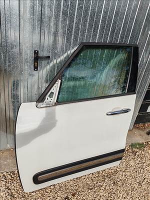 Fiat 500L oldalajtók eladók 