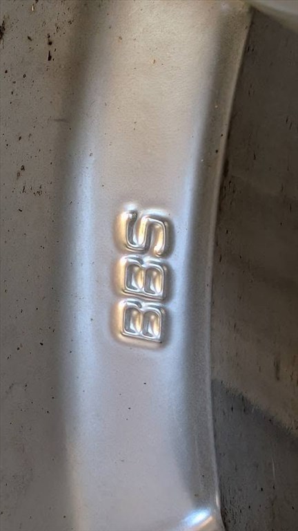  5x114.3 I 225/60R17" BBS alufelni, rajta eldobós Pirelli téli gumi 3. kép