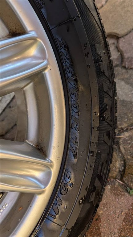  5x114.3 I 225/60R17" BBS alufelni, rajta eldobós Pirelli téli gumi 6. kép
