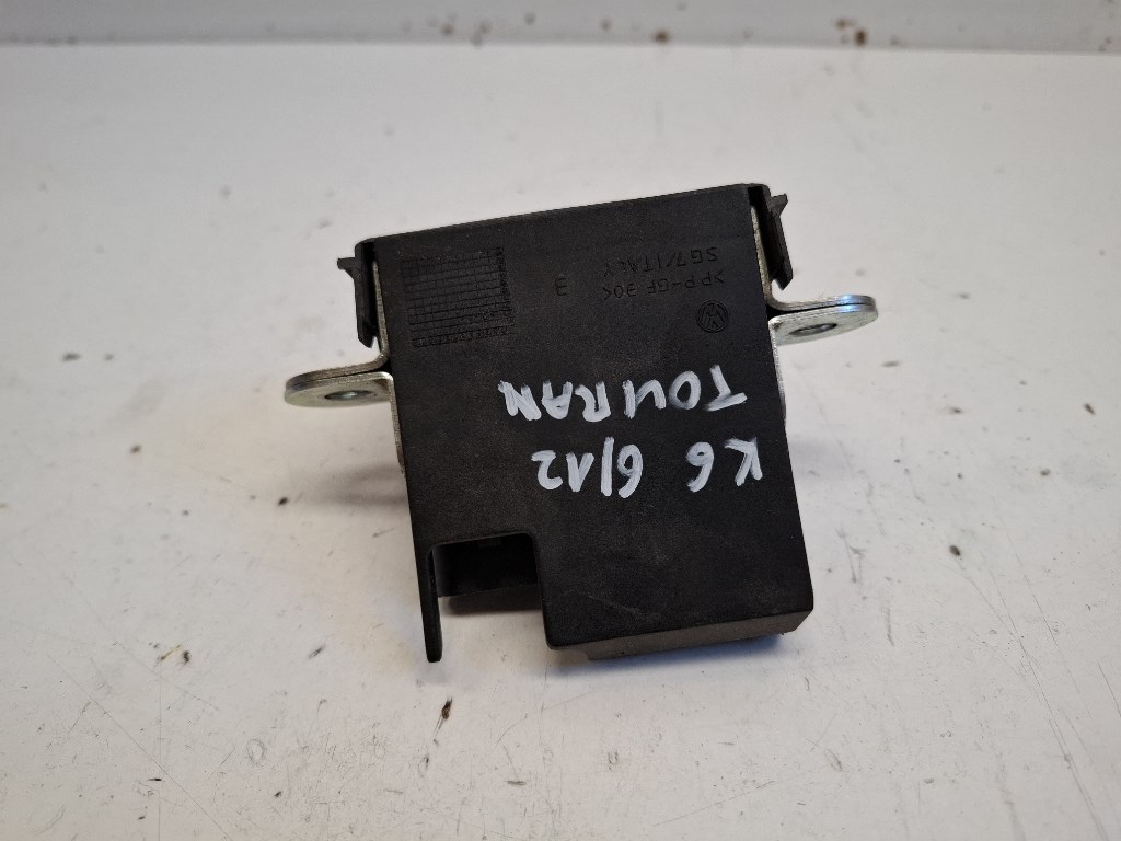 Volkswagen Touran (1T) csomagtérajtózár (csomagtérajtó zár) 1T0827505G 2. kép