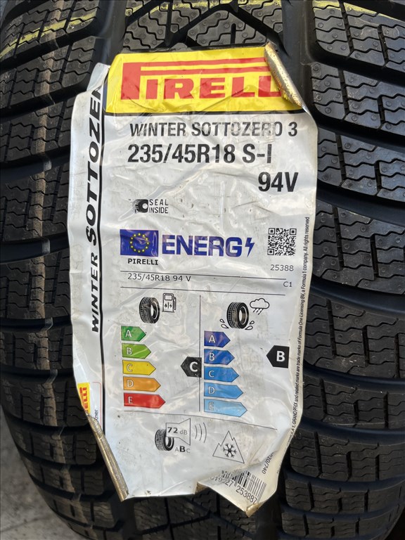  Új 235/45R18 23545-18 Pirelli Sottozero 3 Seal téli gumi 1. kép