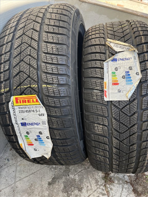  Új 235/45R18 23545-18 Pirelli Sottozero 3 Seal téli gumi 2. kép