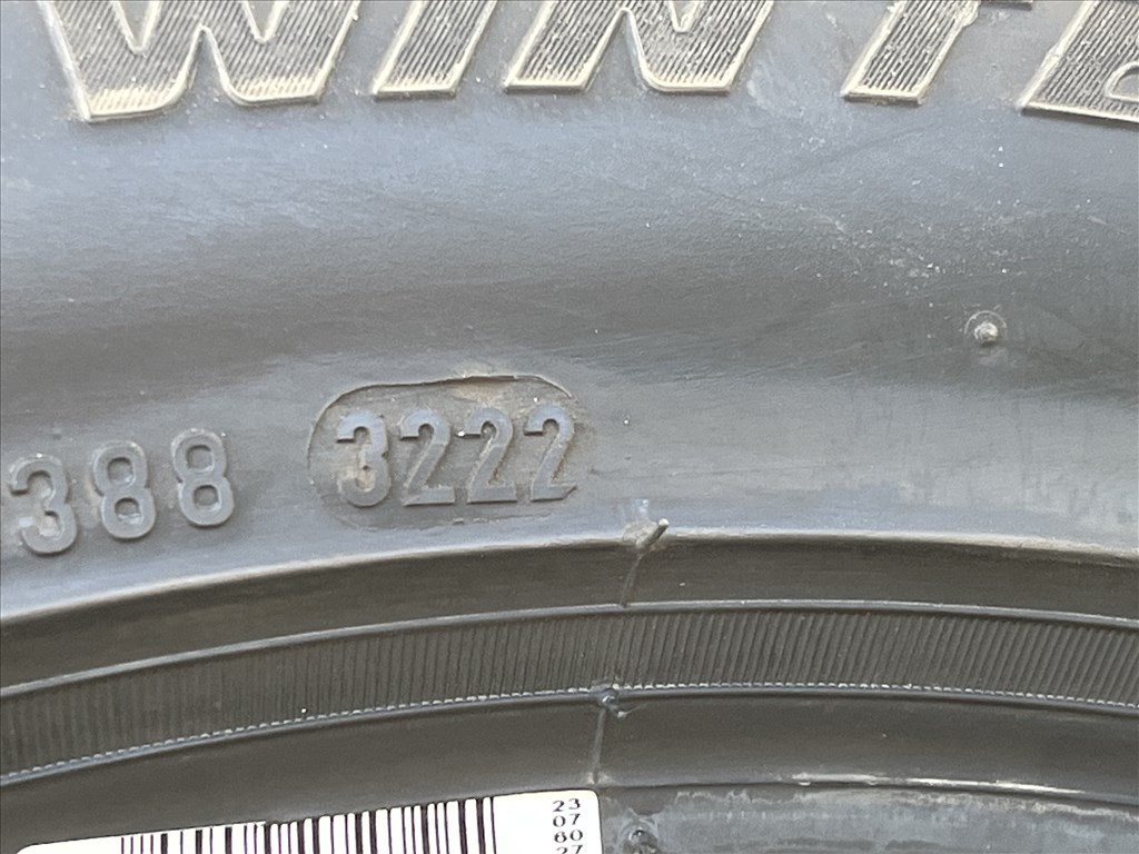  Új 235/45R18 23545-18 Pirelli Sottozero 3 Seal téli gumi 4. kép