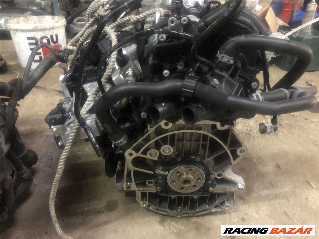 Volkswagen Golf VII 1.2 TSI BMT motor CYV-kódu 5. kép