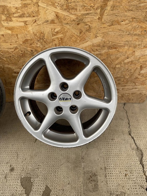  5x112 lyukosztású 7JJ 15" használt Titan alufelni 4. kép