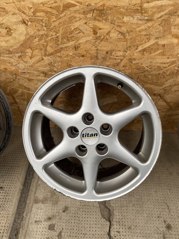  5x112 lyukosztású 7JJ 15" használt Titan alufelni 5. kép