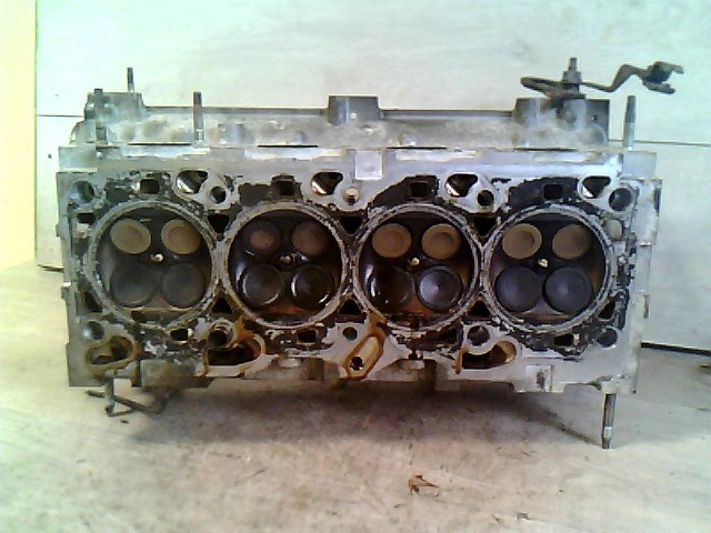 FORD FOCUS 98-04 Hengerfej. benzines 1. kép