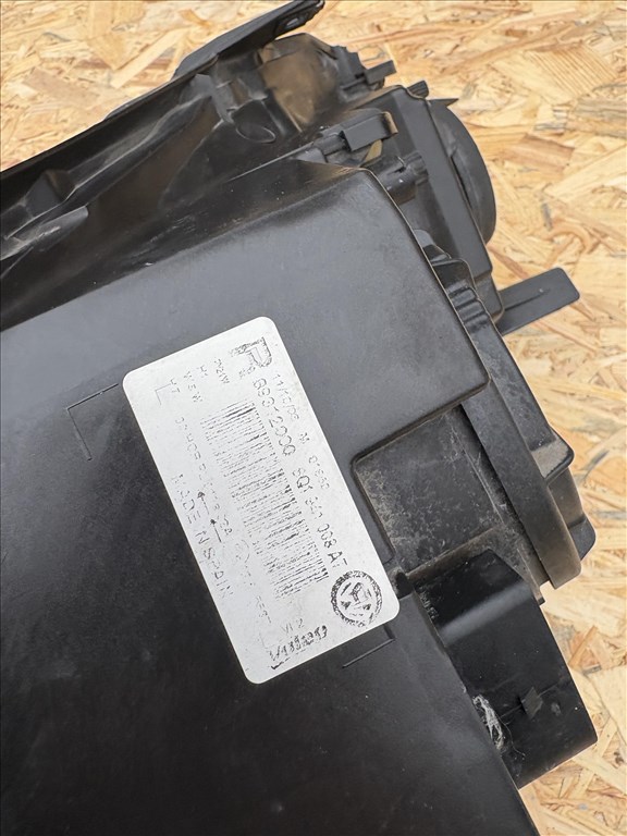 Volkswagen Polo IV Jobb első fényszóró  3. kép