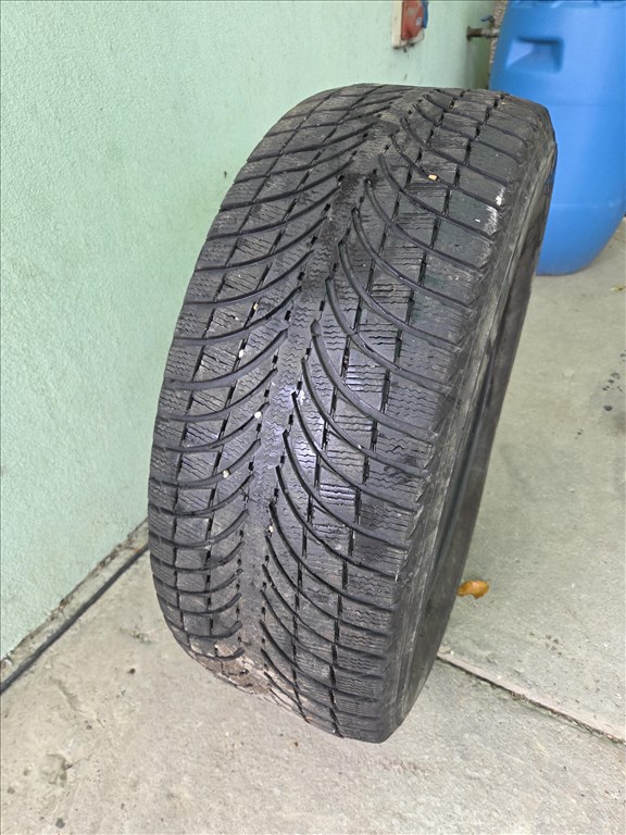  255/60 R18 használt Michelin téli gumi 3db 1. kép