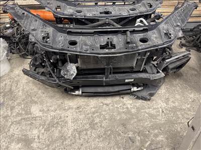 Mercedes GL 63 AMG, Mercedes GLE 63 AMG 63 amg komplett homlokfal osszes hutovel es ventil