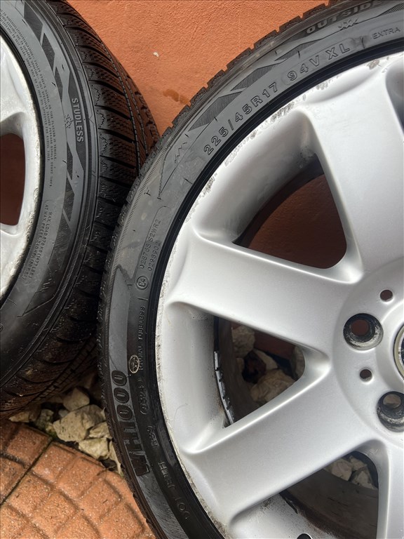 BMW Style44 felni garnitúra téli gumikkal 4. kép