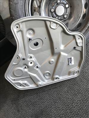 Skoda Octavia II bal hátsó ablakemelő szerkezet 1z0839655f