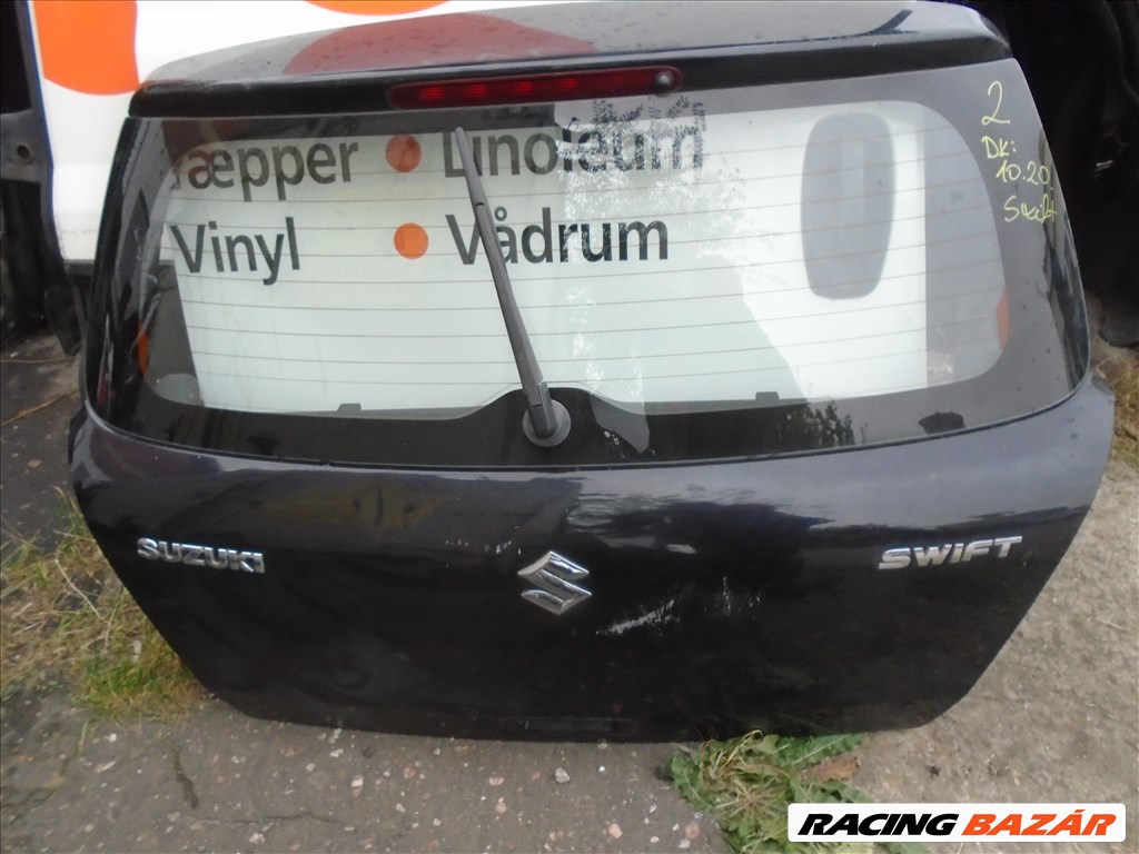 Suzuki Swift IV csomagtérajtó csomagtér ajtó 3. kép
