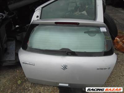 Suzuki Swift IV csomagtérajtó csomagtér ajtó