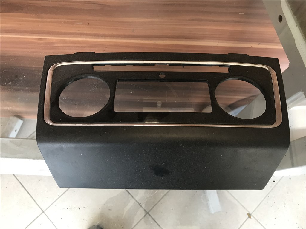 Skoda Superb II klímavezérlő keret 3t0863152d 1. kép