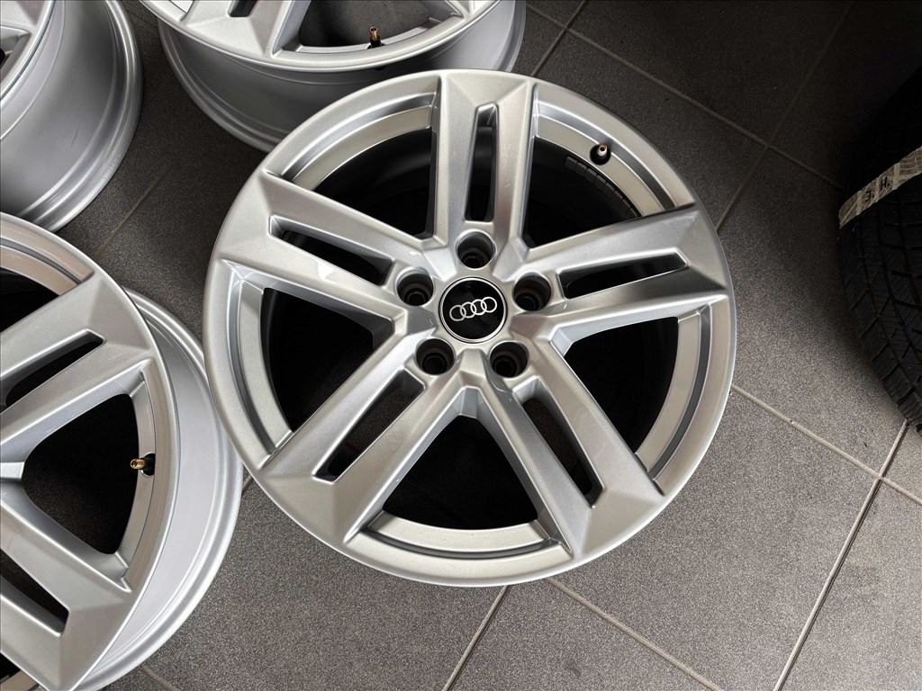 Audi 17" 5x112 A4 B9 gyári alufelni eladó 17 coll A3 A6 2. kép