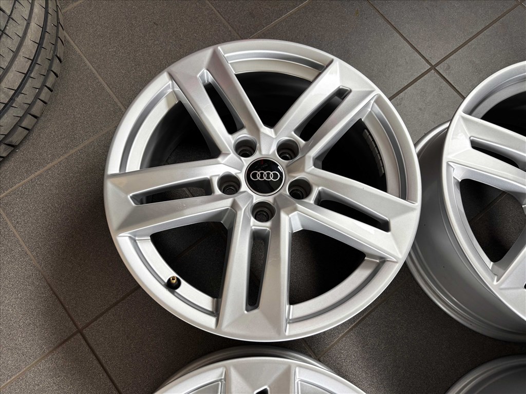 Audi 17" 5x112 A4 B9 gyári alufelni eladó 17 coll A3 A6 3. kép
