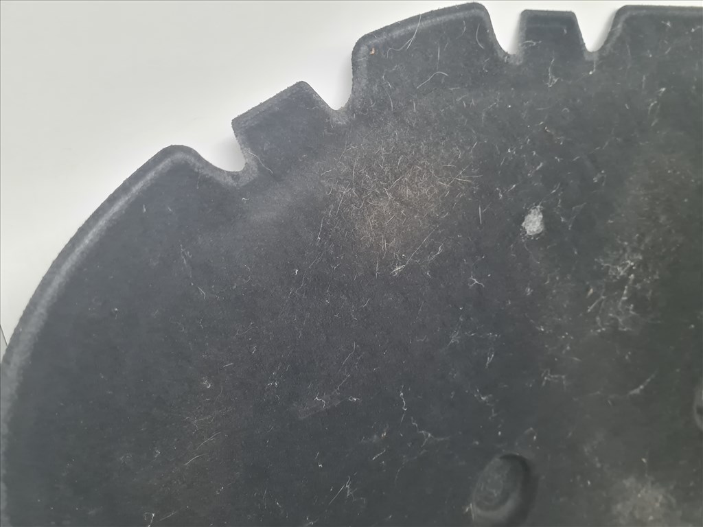 Volkswagen Golf VII motorháztető szigetelés (27208) 5g0863831 2. kép