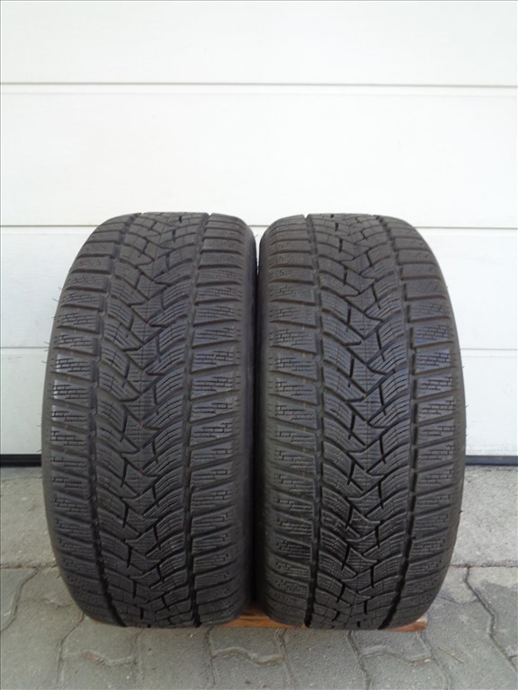 Dunlop 225/45R17 téli gumi pár, 8mm-es mintával eladó. 1. kép