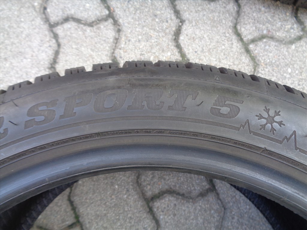 Dunlop 225/45R17 téli gumi pár, 8mm-es mintával eladó. 7. kép