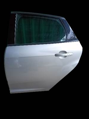 Ford Focus Mk3 bal hátsó ajtó 5 ajtós ferdehátú 