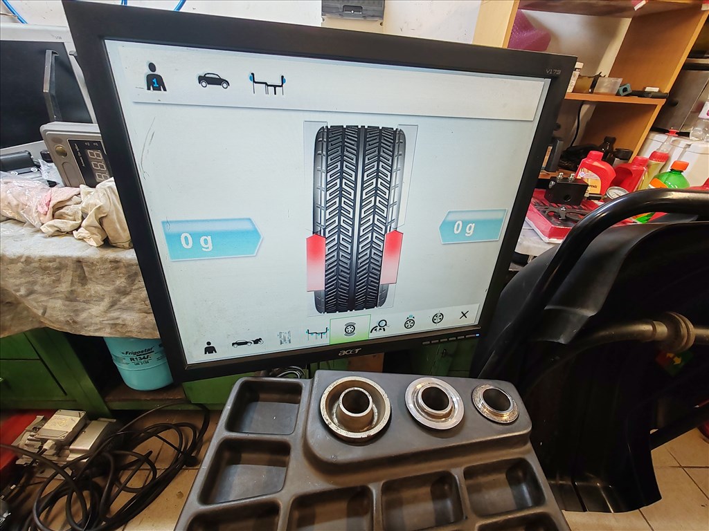 Használt Beissbarth MT825DT kerékkiegyensúlyozó gép 5. kép