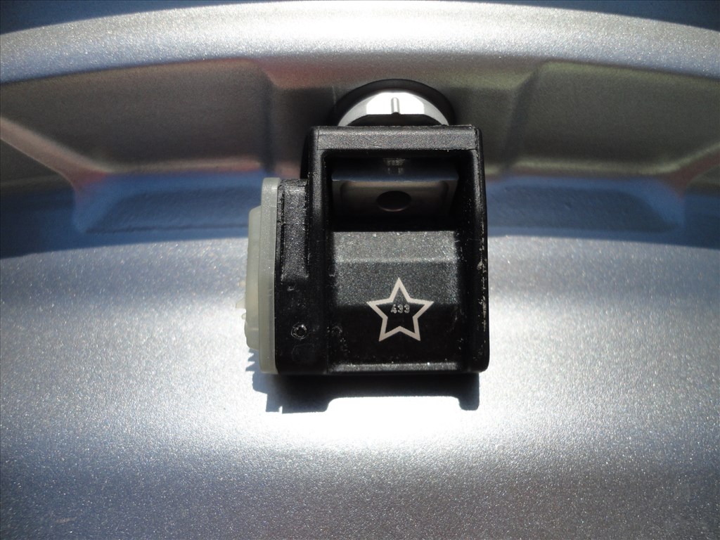 Új" 18-as gyári 5 x 112-es BMW szenzoros alufelni eladó 7. kép