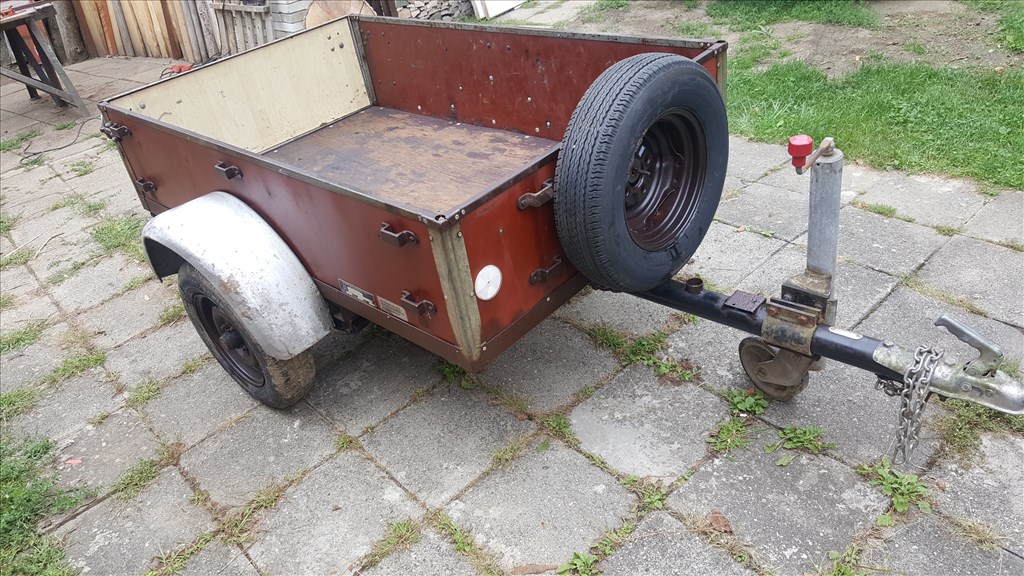 Westfalia 600kg-os gyári utánfutó okmányok nélkül eladó 4. kép