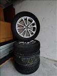  17" újszerű alufelni, rajta 215/60 újszerű Michelin téli gumi gumi 