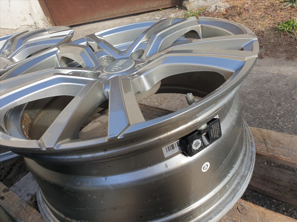 17" 5x105 Opel + szenzor 5. kép