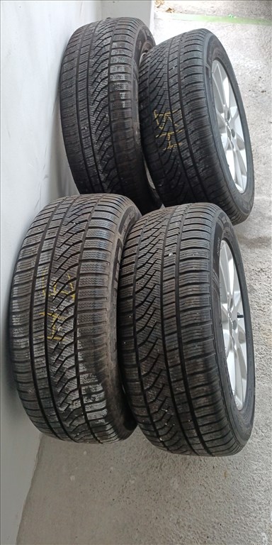  5x112 lyukosztású 16" újszerű (gyári felni) alufelni, rajta 225/55 újszerű Petlas téli gumi gumi  3. kép