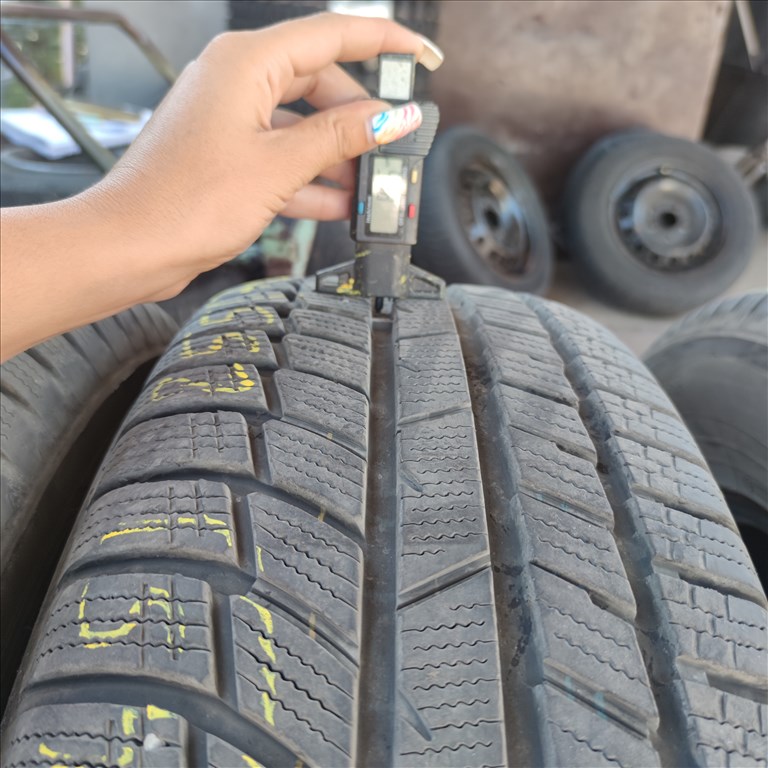 255/70 R16 Toyo téli gumi 88000ft a 4db/45/ 3. kép