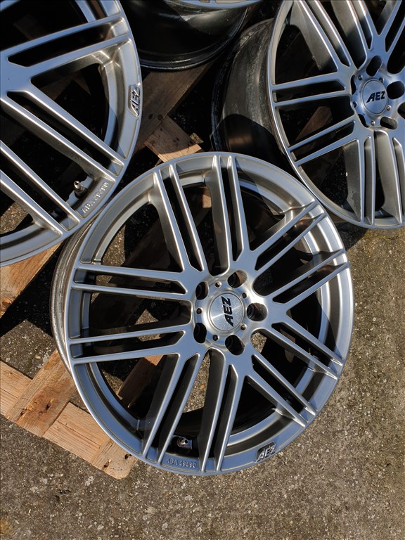 18" 5x112 AEZ 3. kép