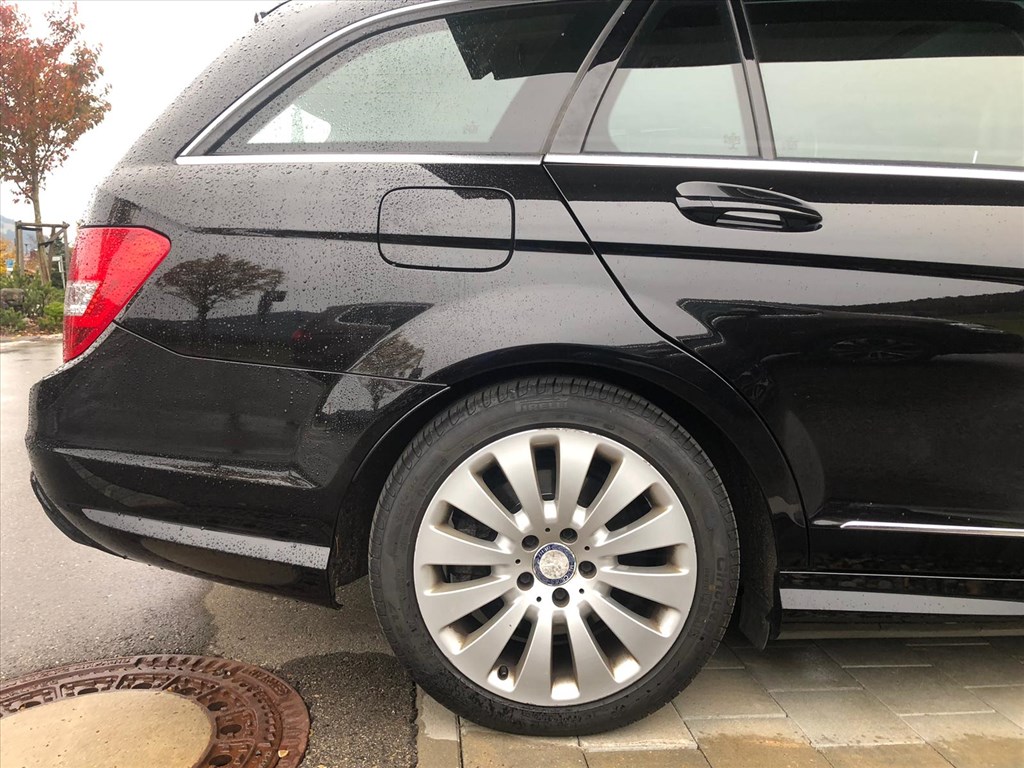  5x112 lyukosztású 7,5JJ 17" használt alufelni 14. kép