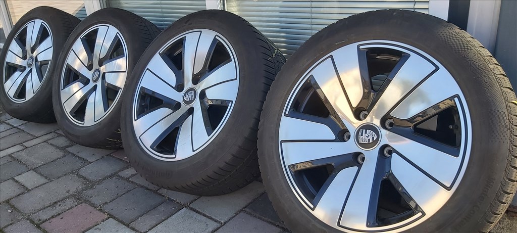  Porsche Taycan Panamera  AERO S 19" alufelni, télikerék 1. kép