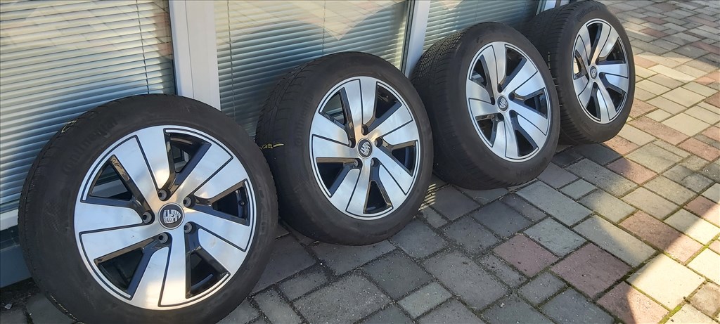  Porsche Taycan Panamera  AERO S 19" alufelni, télikerék 3. kép