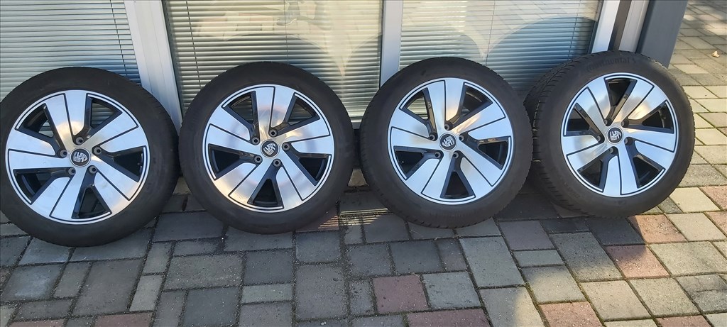  Porsche Taycan Panamera  AERO S 19" alufelni, télikerék 4. kép