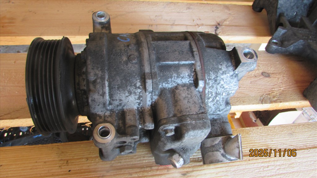 Audi A4 (B8 - 8K) 2.0 TDI quattro klímakompresszor 8k0260805l 1. kép