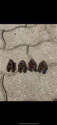 Volvo Ford porlasztó leszorító kengyel (D4162T)