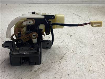 MAZDA 323 Csomagtérajtó Zárszerkezet