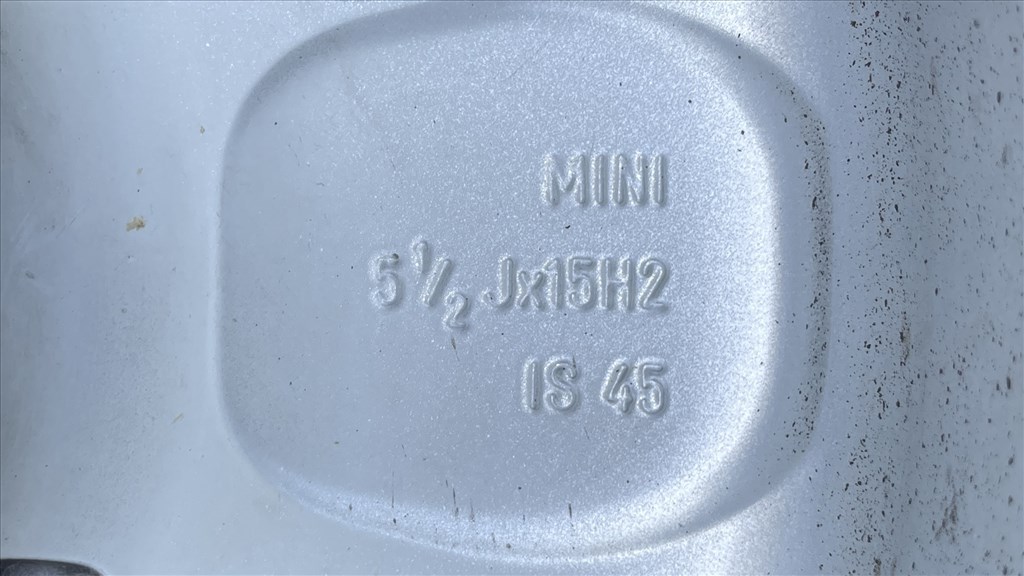  4x100 15 Mini gyári alufelnik 1515001 6769404 6768498 175/65 használt Continental nyári gumi 4. kép