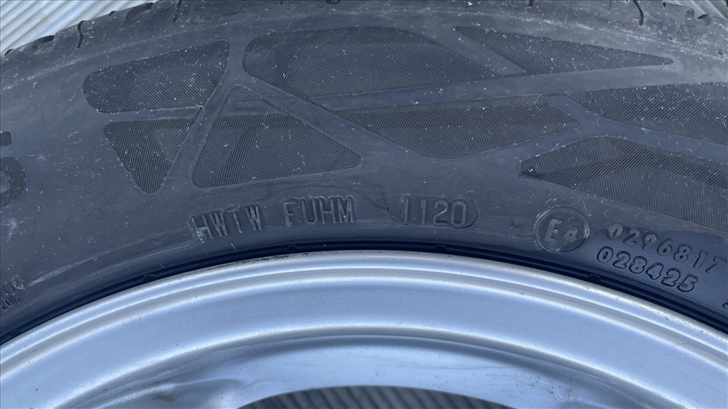  4x100 15 Mini gyári alufelnik 1515001 6769404 6768498 175/65 használt Continental nyári gumi 12. kép